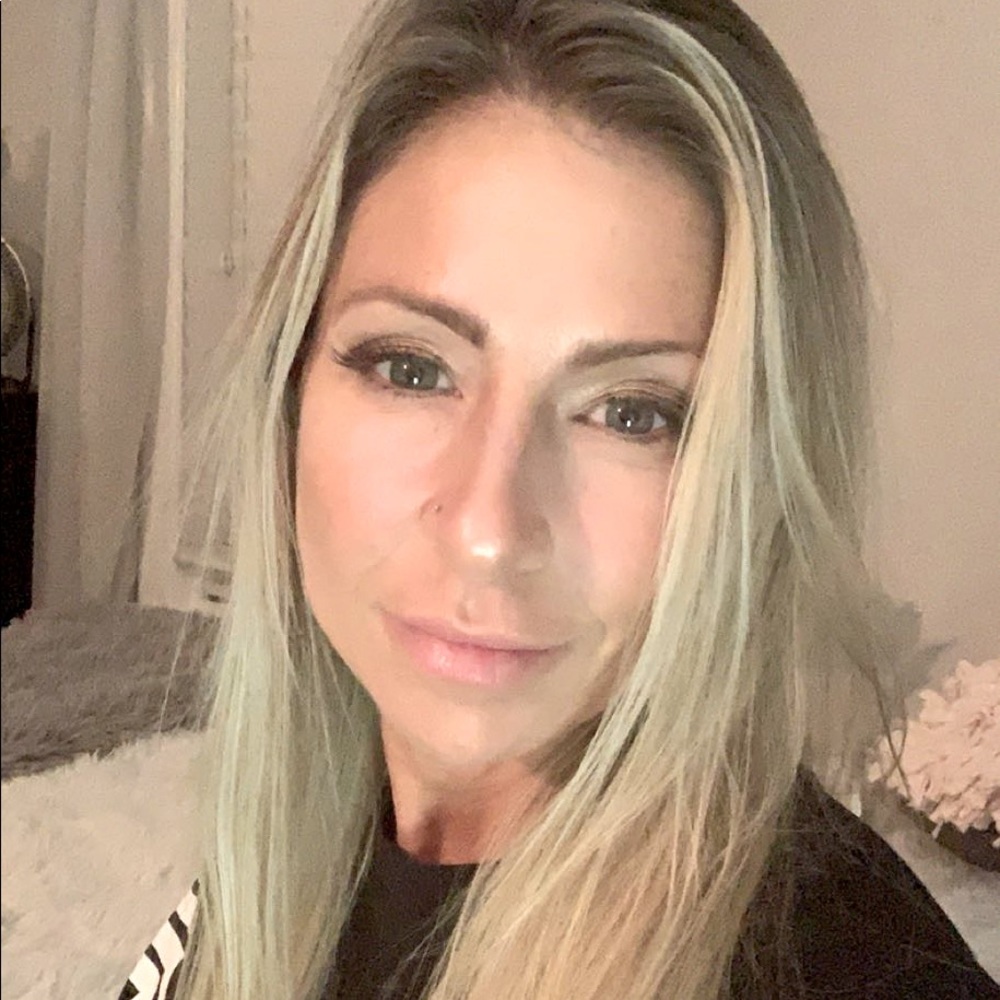 Meet your Posher, Stephanie